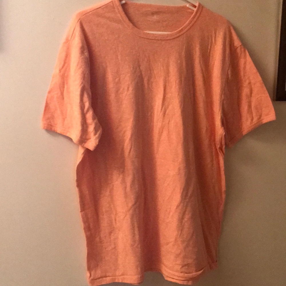 Men's gap t-shirt